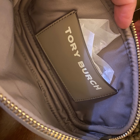 Brand new 🔥Gemini Link Canvas Wristlet - Picture 3 of 6